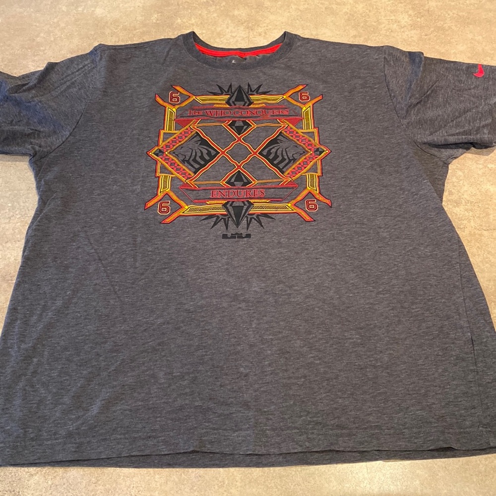Mens Nike Labron James T-shirt size XL